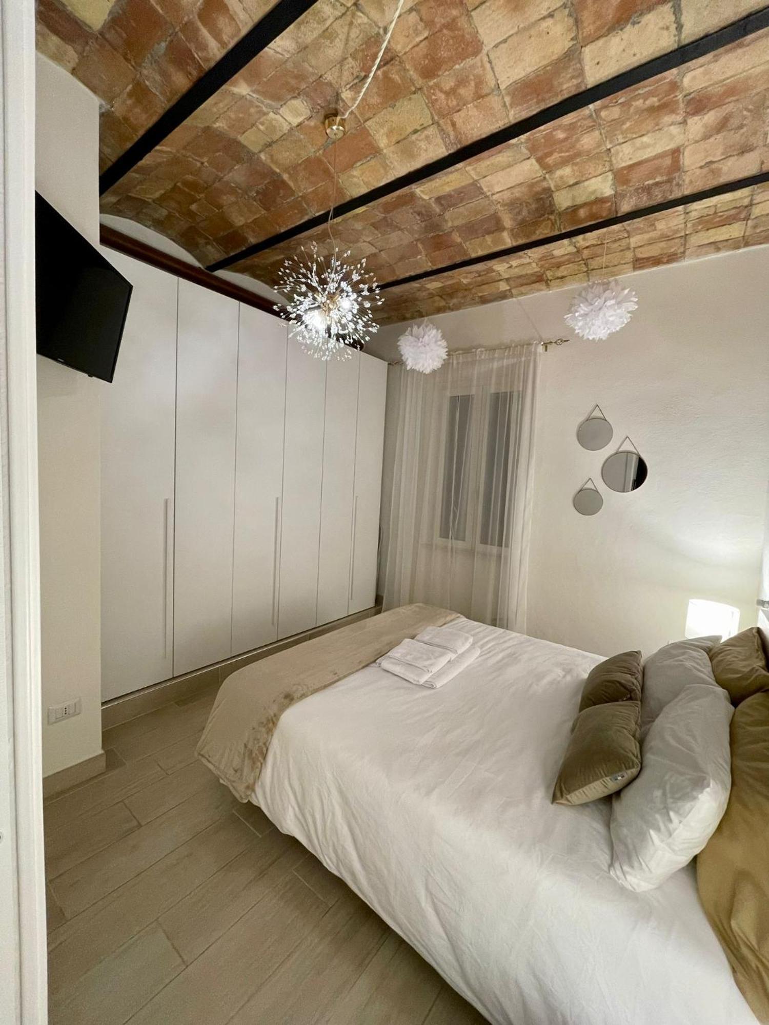 Casa Vacanze - La Torre - Appartamento Marta Εξωτερικό φωτογραφία